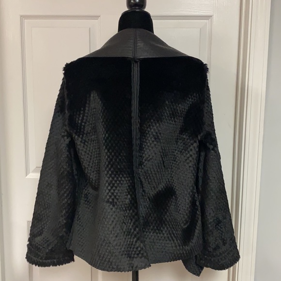 Reversible black faux leather/fur oversized coat -Size Large - Picture 5 of 15